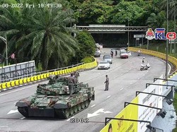 Tank Militer Malaysia Mogok di Jalanan Kuala Lumpur, Picu Kemacetan