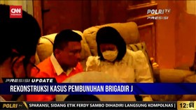 VIDEO: Momen Adegan Rekonstruksi Ferdy Sambo Berbicara Dengan Istrinya