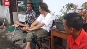 VIDEO: Listrik Padam, Keluarga Brigadir Y Tak Bisa Lihat Rekonstruksi