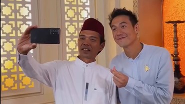 img-title Berbincang dengan UAS di Podcastnya, Daniel Mananta: Cara Bertetangga yang Baik