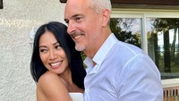 <p>Anggun C Sasmi menikah dengan pria bule bernama Christian Kretschmar sejak 2018, Bunda. (Foto: Instagram @anggun_cipta)<br /><br /><br /></p>