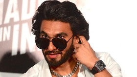 Unggah Foto Bugil, Aktor Bollywood Ranveer Singh Diperiksa Polisi
