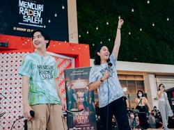 Iqbaal Ramadhan Speechless! Ada Fans yang Tunggu 11 Tahun Buat Bertemu