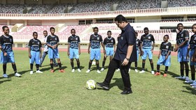 Presiden Jokowi dan Erick Bina Generasi Muda Papua Lewat Sepak Bola