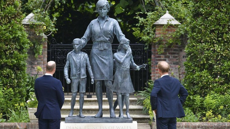 Mengenang 25 Tahun Kematian Sang Lady Diana Mengenang 25 Tahun Kematian Sang Lady Diana