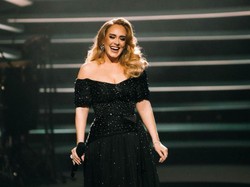 6 Piala AMAs 2022 Diborong Taylor Swift, Adele Dapat Apa?