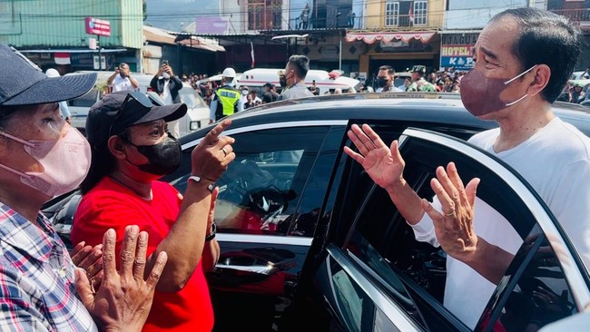 Partai Demokrat kritik keras Presiden Jokowi yang menaikkan harga bahan bakar minyak (BBM) bersubsidi jenis solar hingga Pertalite.