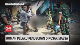 VIDEO: Rumah Pelaku Penusukan Dirusak Massa