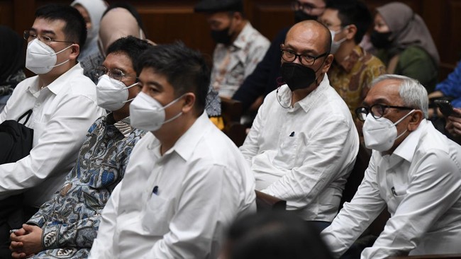 Menurut jaksa, vonis para terdakwa korupsi ekspor CPO jauh dari tuntutan. Kerugian perekonomian negara sebesar Rp12,3 triliun pun dinilai hakim tidak terbukti.