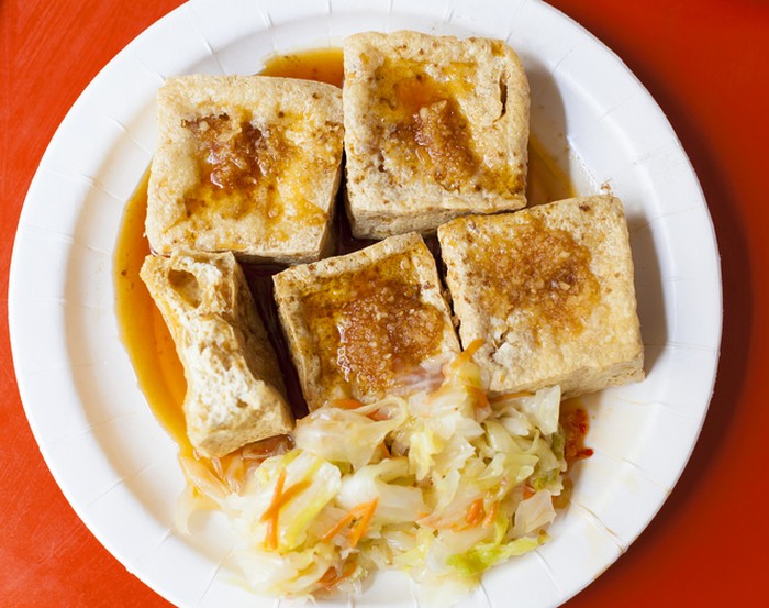 Stinky Tofu Daftar 10 Makanan dengan Bau Paling Menyengat di Dunia