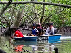 Kisah Orang Laut, Penduduk Asli Singapura yang Kini Terlupakan