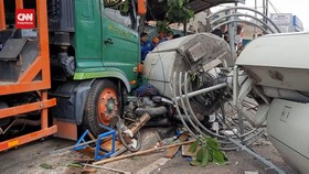 VIDEO: Kondisi Lokasi Kecelakaan Truk Tabrak Tiang Tewaskan 10 Orang