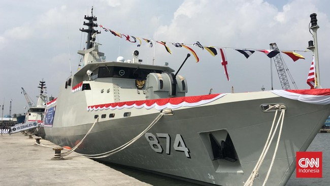 Wakasal meresmikan Kapal Perang Republik Indonesia (KRI) tipe Patroli Cepat (PC) 60 yaitu KRI Dorang-874 dan KRI Bawal-875, buatan dalam negeri.