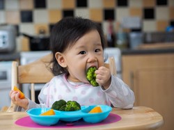 8 Tips Agar Anak Lahap Makan Sayur, Dicatat Ya, Bunda!