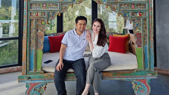 Arumi Bachsin dan Suami