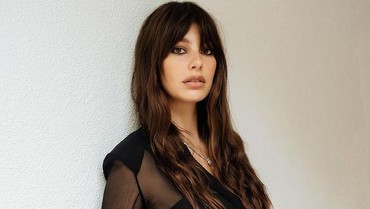8 Foto Cantik Camila Morrone Mantan Leonardo Dicaprio yang Nyaris Sempurna
