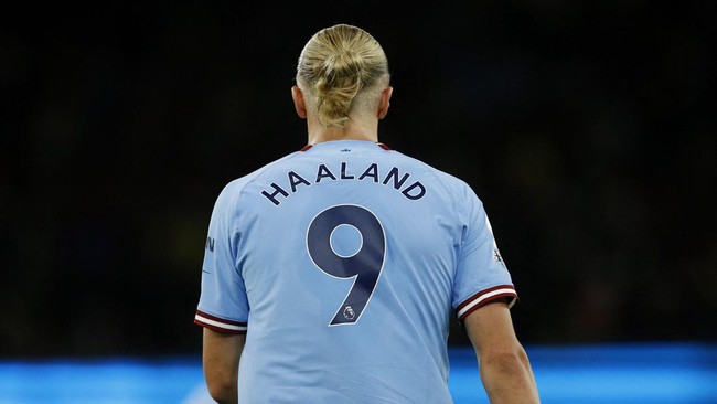 Erling Haaland resmi bergabung dengan Manchester City dan sang ayah mengutarakan alasan di balik keputusan sang putra menolak klub lain termasuk Real Madrid.