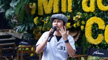 Highlight Dunia Hiburan InsertLive : Diduga Sindir Gio Pacar Sarwendah soal Pura-pura Jadi CEO, Jegel: Main-mainan