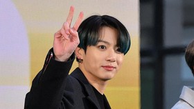 Pamer Perut Rata, Jungkook BTS Jadi Brand Ambassador Calvin Klein