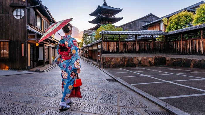 Selain Kimono, Kenalan Yuk dengan Pakaian Khas Tradisional Jepang Lainnya
