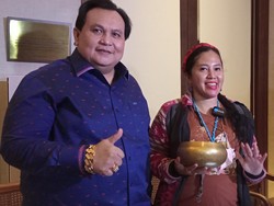 Rara Pawang Hujan yang Merasa Profesinya Dihina Pesulap Merah