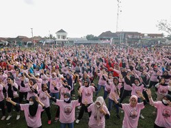 Dukung Ganjar Maju Pilpres, Relawan di Sumsel Gelar Zumba-Color Run