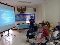 Saat Emak-emak di Bandung Antusias Ikuti Sosialisasi HIV/AIDS