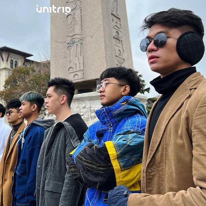 <p>Nama grup vokal UN1TY semakin naik daun belakangan ini, Bunda. Grup tersebut berisi 8 pemuda yang memiliki suara emas. (Foto: Instagram @un1ty_official)</p>