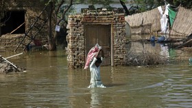 Jokowi Kirim Bantuan Rp15,1 M untuk Korban Banjir Maut Pakistan