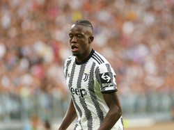 Denis Zakaria, Bisnis Aneh atau Pintar dari Juventus?