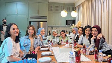 img-title Benarkah Syarat Gabung Geng Cendol Harus Artis Terkenal?