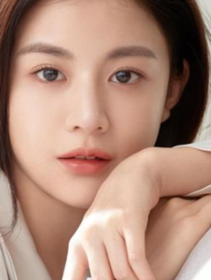 Sebelum terjun ke dunia akting, Go Yoon Jung mengawali karier di dunia hiburan sebagai seorang model/ foto: instagram.com/goyounjung