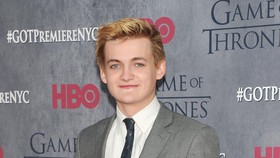 Bintang Game of Thrones Jack Gleeson Resmi Menikah di Irlandia