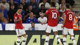 Manchester United vs Arsenal: Bulan Madu Siapa yang Berakhir?