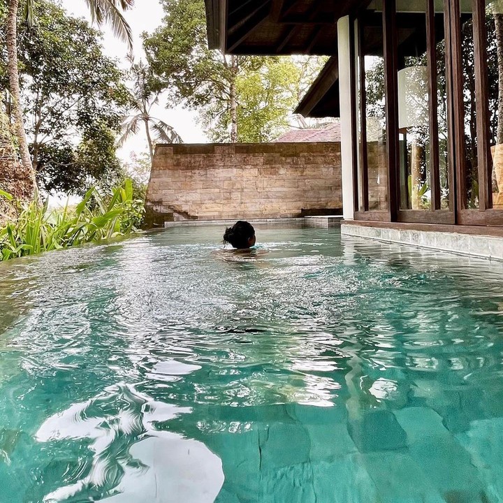 <p>Dari potret yang dipamerkan Maudy juga, sebagian besar menunjukkan pemandangan alam di resor pilihan mereka. (Foto: Instagram @maudyayunda)<br /><br /><br /></p>