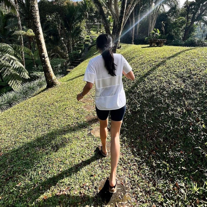 <p>Pasangan Maudy Ayunda dan Jesse Choi masih menikmati liburan di Bali nih, Bunda. Melalui media sosial Instagram, Maudy membagikan potret keseruan mereka menjalani keseharian di sana. (Foto: Instagram @maudyayunda)<br /><br /><br /></p>