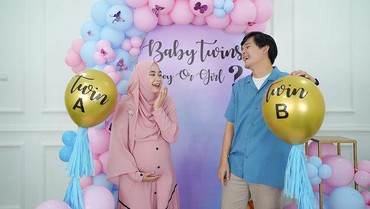 img-title 8 Momen Bahagia Anisa Rahma & Suami Umumkan Jenis Kelamin Bayi Kembar