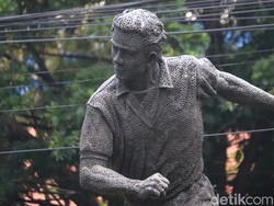 Ragam Versi Nama Patung Persib di Bandung