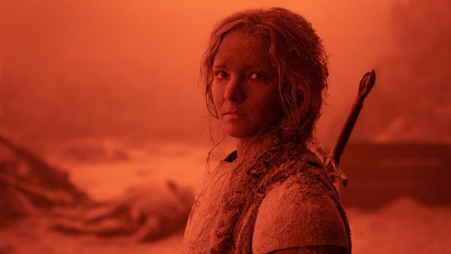 Morfydd Clark, mengaku memerlukan terapi untuk jalani banyak adegan beringas di serial The Lord of the Rings: The Rings of Power.
