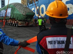 Senin Mulai Dikirim ke Tegalluar, Rangkaian Kereta Cepat Lewati 3 Tol Ini