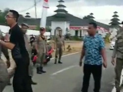 Heboh Bupati Labuhanbatu Selatan Ribut ke Pendemo hingga Sebut Monyet