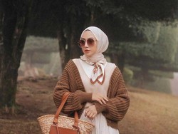 5 Cara Merawat Baju Rajut Agar Tidak Melar dan Cepat Rusak