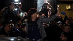 Warga Argentina Turun ke Alun-alun Dukung Wapres Usai Upaya Pembunuhan