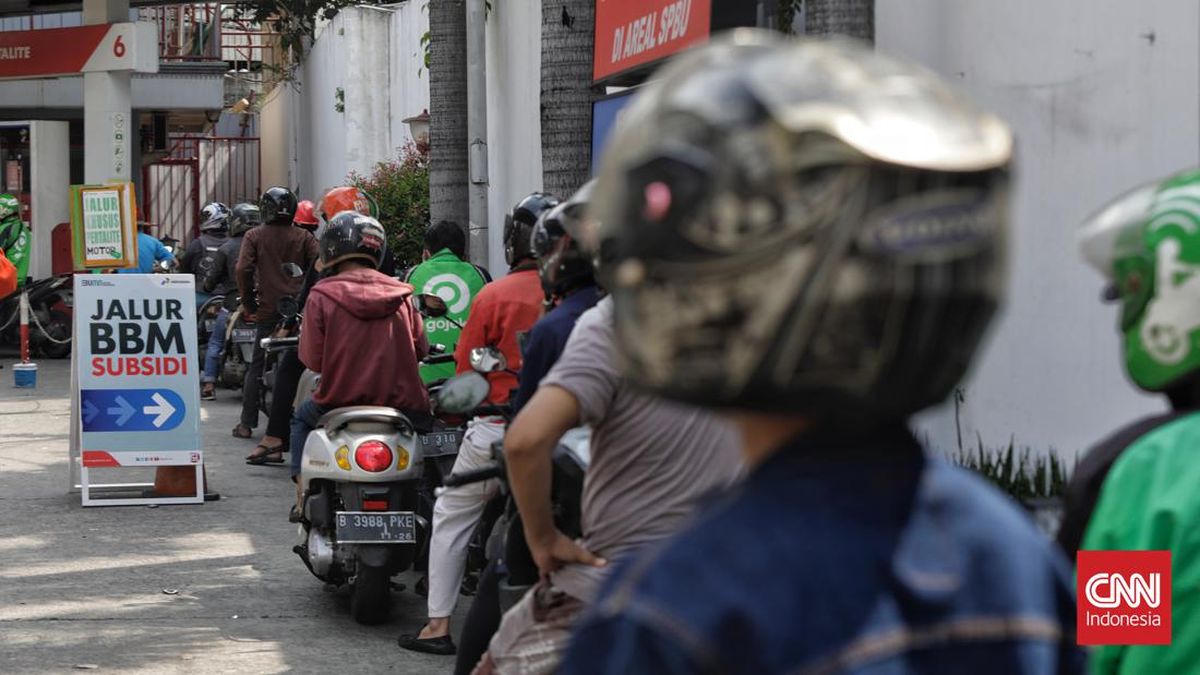 Tepatkah Keputusan RI Tak Naikkan Harga BBM Saat Minyak Dunia Meledak?