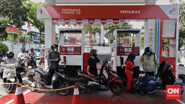 Pertamina Ganti Rugi Kendaraan Mogok Usai Isi Pertalite di Bali Pertamina menyatakan bakal mengganti biaya servis berupa penggantian filter dan pengurasan tangki kendaraan yang bermasalah usai isi Pertalite di Bali.