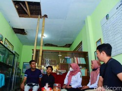 Langkah Farel Prayoga Bantu Renovasi Atap Sekolahnya yang Nyaris Roboh