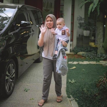 Cerita Haru Sus Rini Pengasuh Cipung Saat Tahu Bekerja dengan Raffi & Nagita