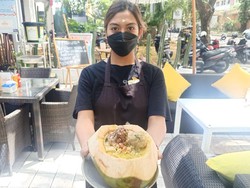 Jaen, Ton! Cicipi Bakso Kelapa Super Komplit di Denpasar