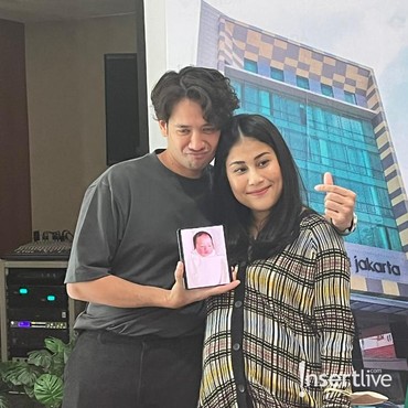 Punya 2 Anak Perempuan, Tarra Budiman Khawatir Tak Bisa Adil