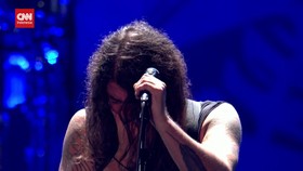 VIDEO: Tangisan Dave Grohl di Konser Mengenang Taylor Hawkins